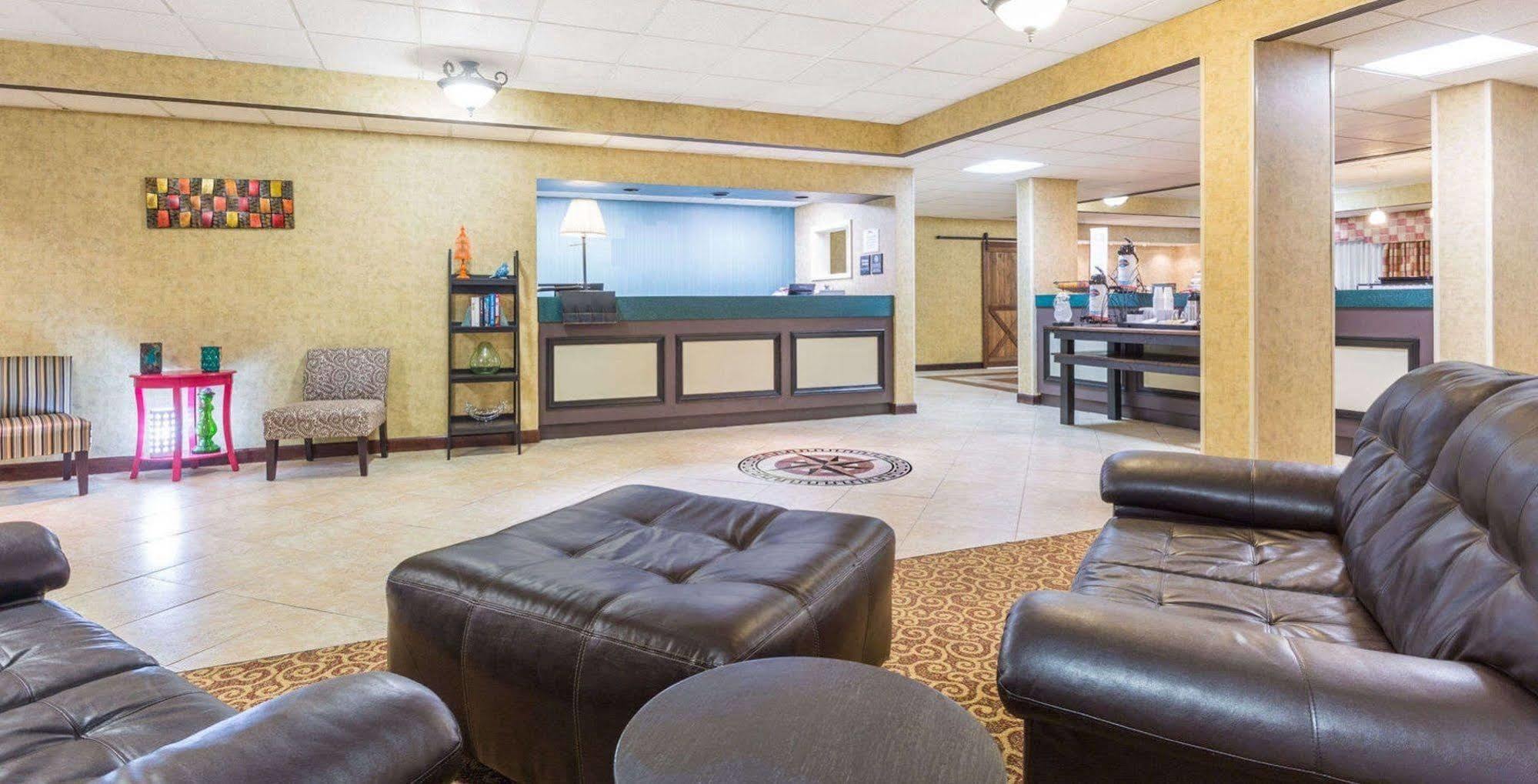 Rome Inn And Suites Zewnętrze zdjęcie